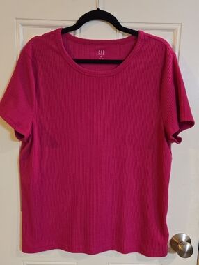 GAP Women's Short Sleeve Ribbed Tee - Fuchsia Pink